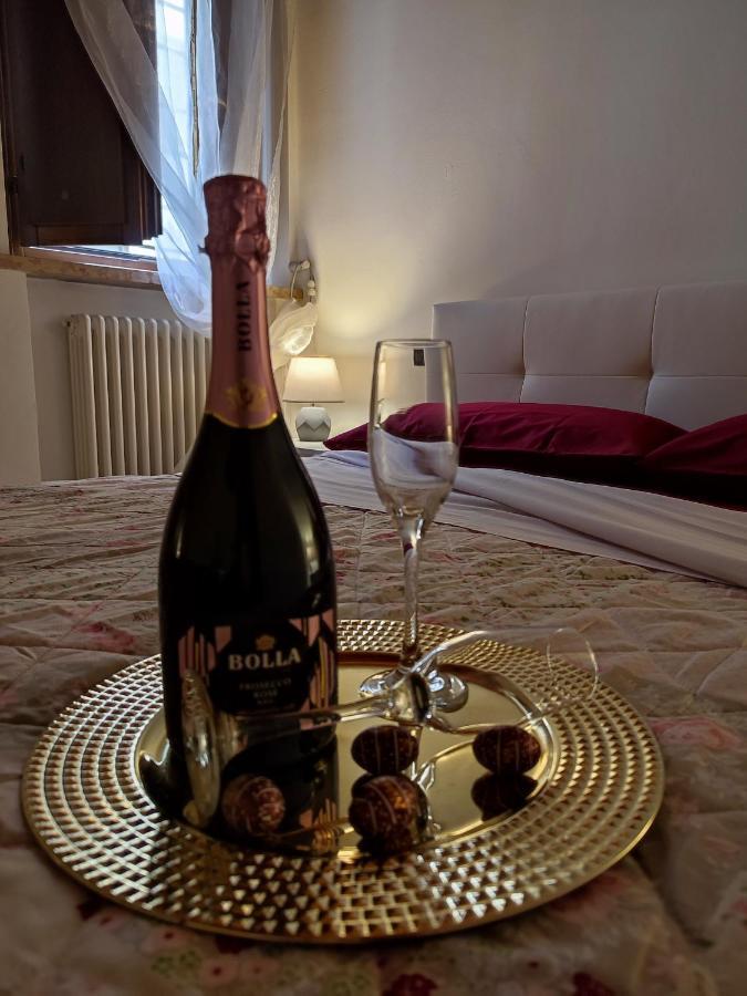 Appartement Ca' Degli Sposi à Mantoue Extérieur photo